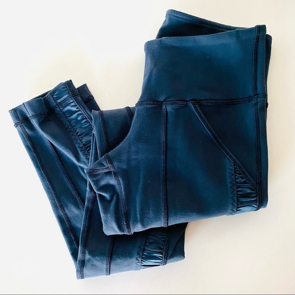 LULULEMON Navy Blue Ruched Tuxedo Satin Stripe Leggings Pockets 4 Yoga Pant